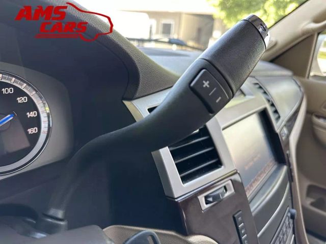 2013 Cadillac Escalade - Image 26