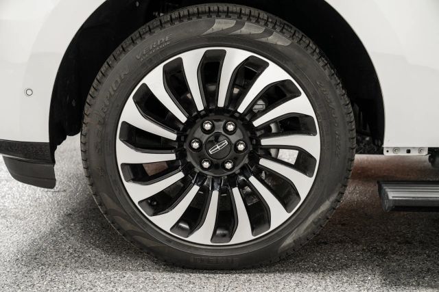 2024 Lincoln Navigator Black Label Sport Utility 4d - - Image 8