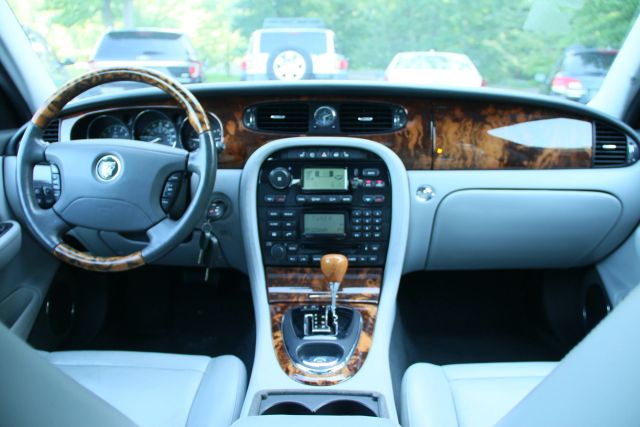 2006 Jaguar Xj - Image 23