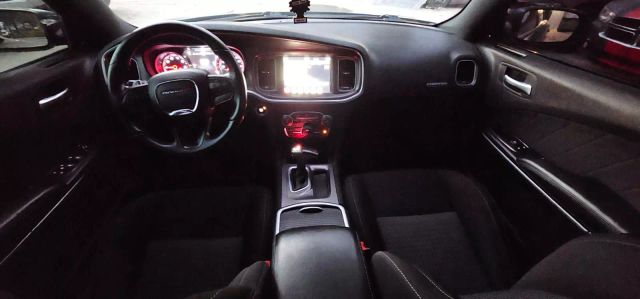 2021 Dodge Charger - Image 16