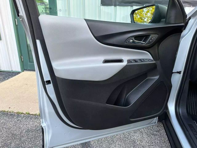 2018 Chevrolet Equinox - Image 14