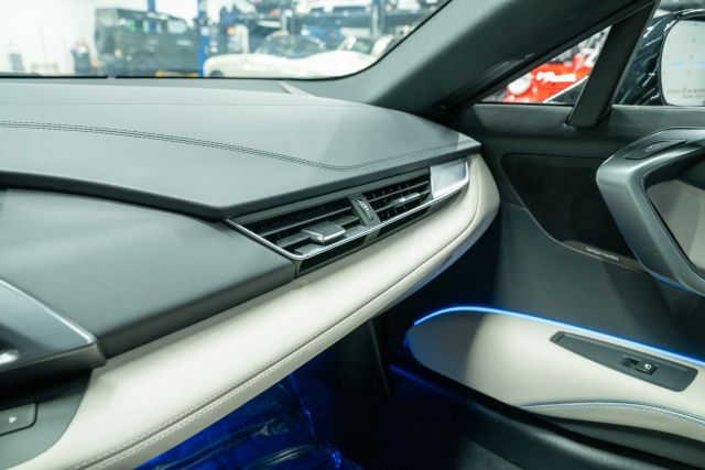 2015 Bmw I8 Coupe 2d - - Image 30