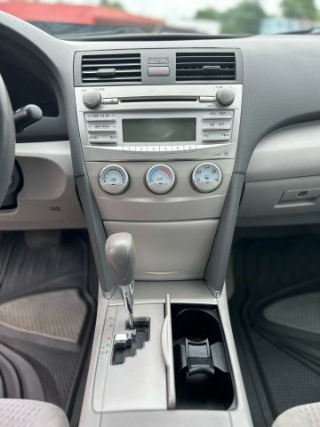 2011 Toyota Camry - Image 15