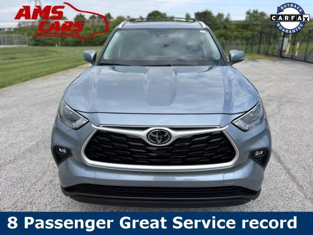 2022 Toyota Highlander - Image 3