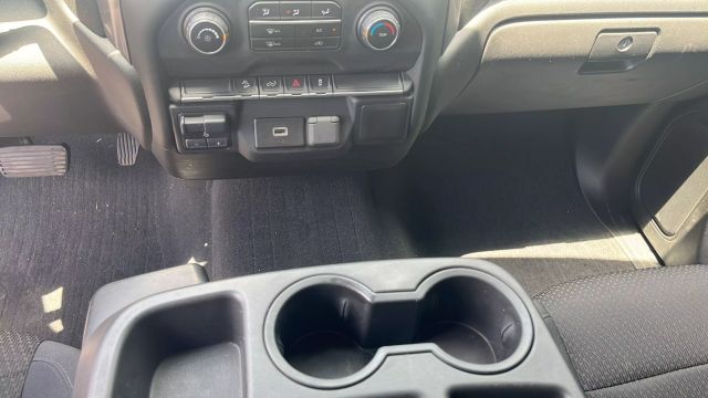 2020 Chevrolet Silverado 1500 Crew Cab - Image 24