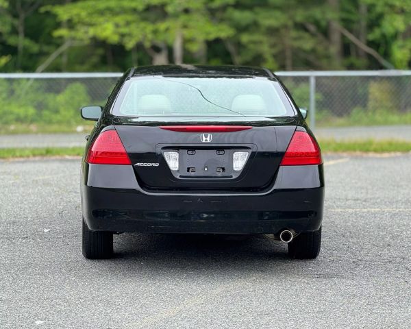2007 Honda Accord Se Sedan 4d - Image 7