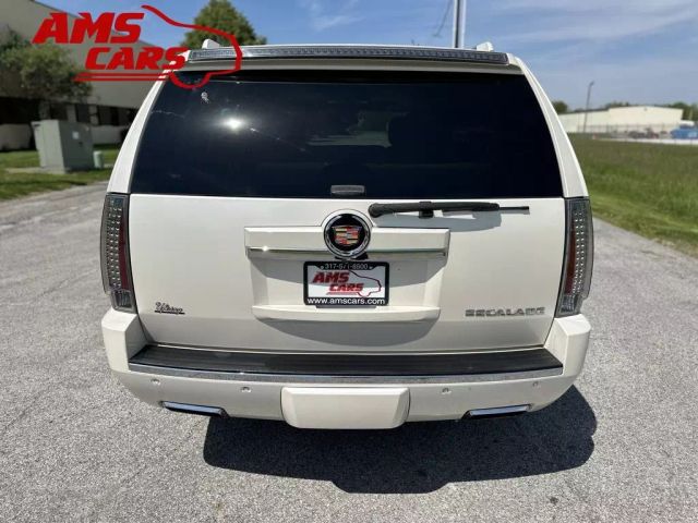 2013 Cadillac Escalade - Image 5