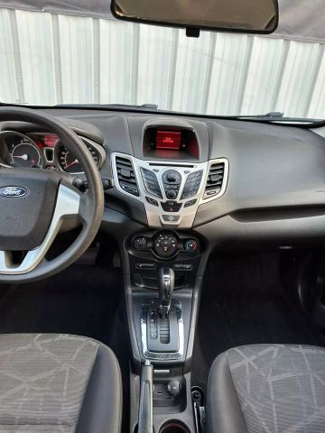2012 Ford Fiesta - Image 26