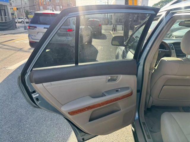 2005 LEXUS RX SUV V6, 3.3 LITER RX 330 SPORT UTILITY 4D
