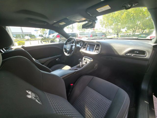 2018 Dodge Challenger - Image 19