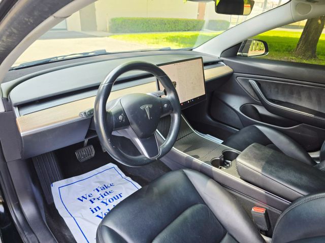 2019 Tesla Model 3 - Image 14
