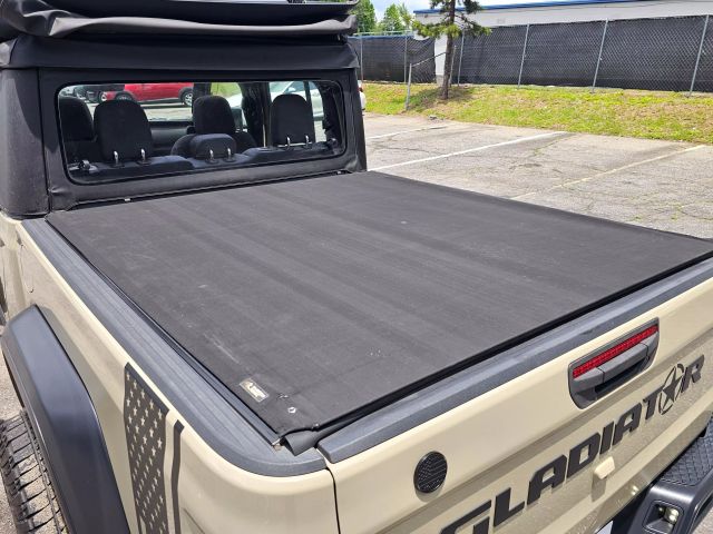 2020 Jeep Gladiator - Image 10