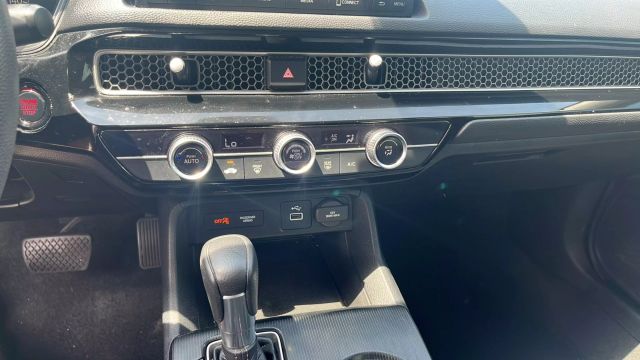 2022 Honda Civic - Image 25
