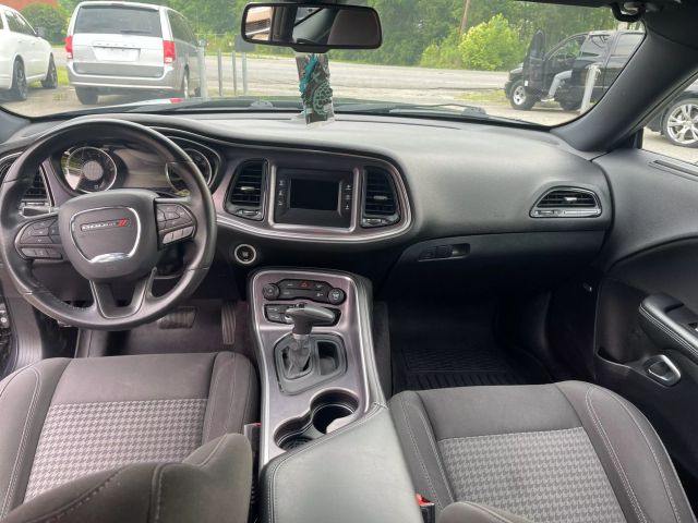 2017 Dodge Challenger - Image 14