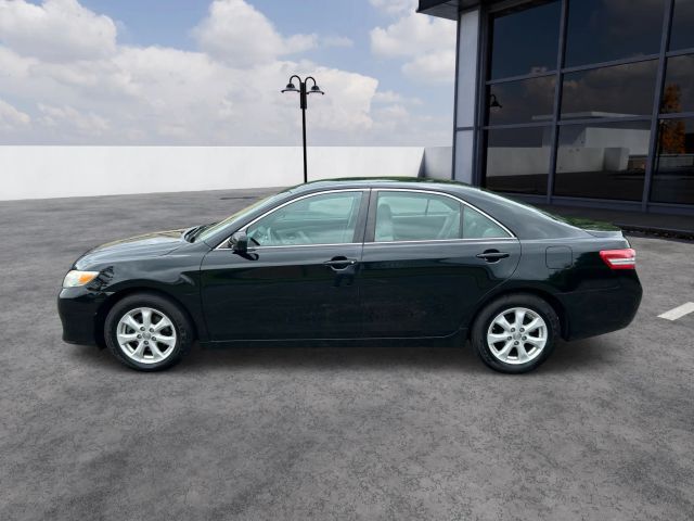 2011 Toyota Camry - Image 3