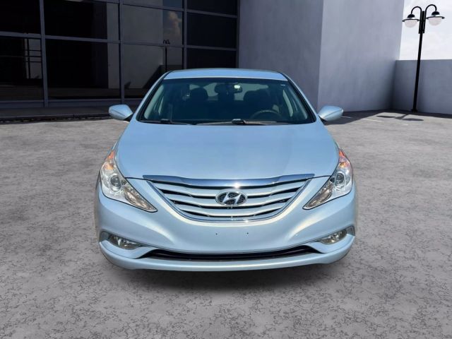 2013 Hyundai Sonata - Image 7