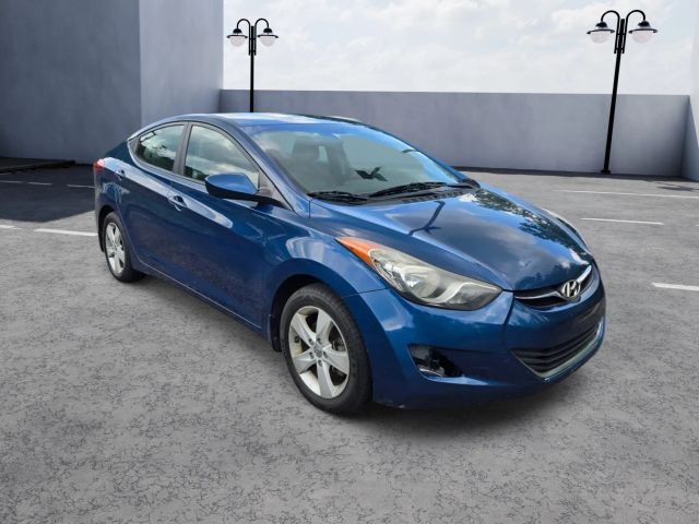 2013 Hyundai Elantra - Image 7