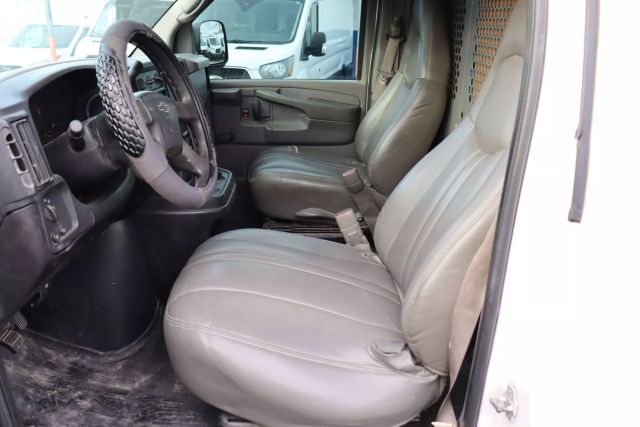 2006 Chevrolet Express 2500 Cargo - Image 9