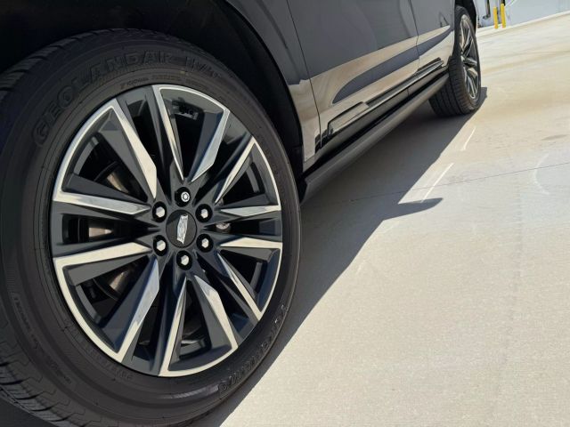 2022 Cadillac Escalade - Image 43