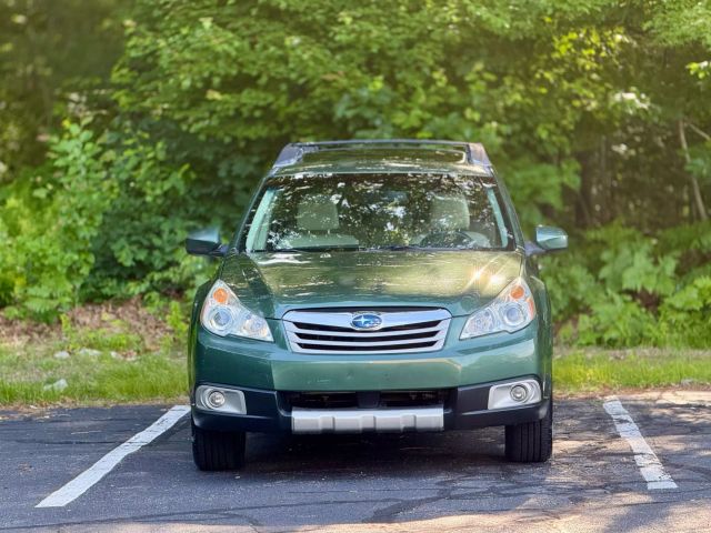 2011 Subaru Outback 2.5i Limited Wagon 4d - Image 2