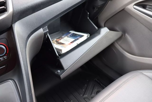 2020 Ford Transit Connect Cargo Van - Image 20