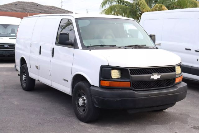 2006 Chevrolet Express 2500 Cargo - Image 2