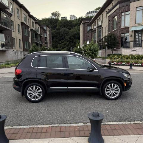 2016 Volkswagen Tiguan 2.0t Se 4motion Sport Utility 4d - Image 8