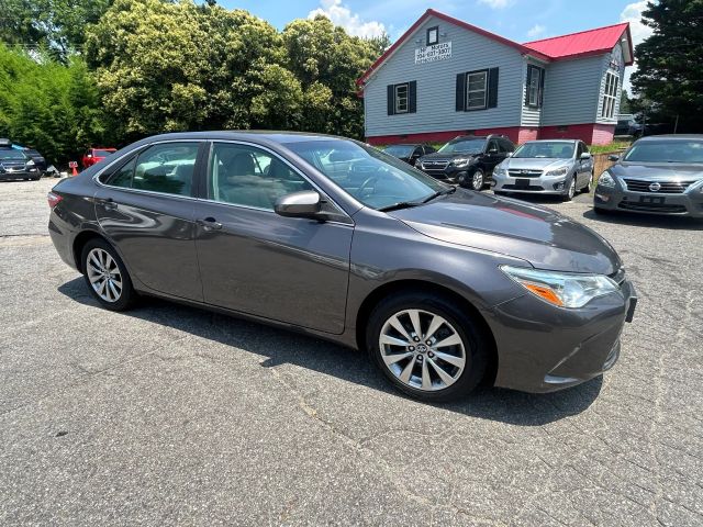 2017 Toyota Camry - Image 14
