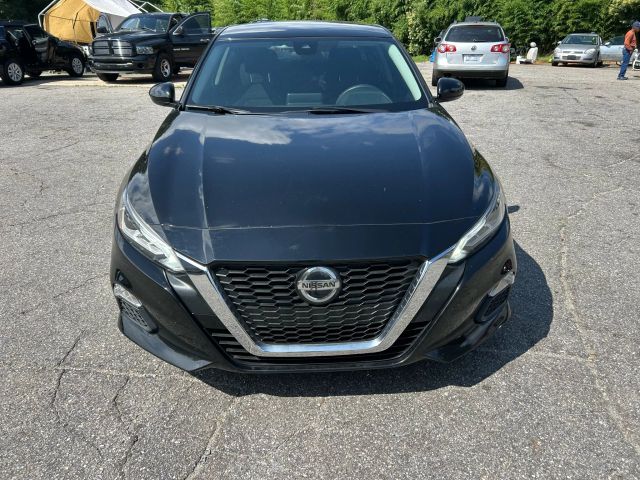 2021 Nissan Altima - Image 9