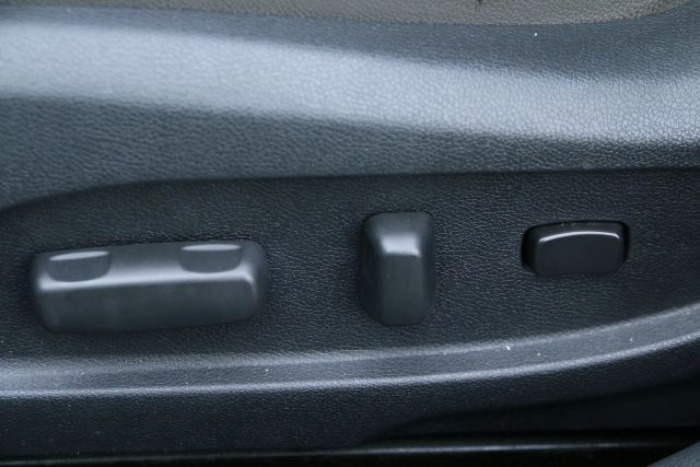 2011 Hyundai Sonata - Image 12