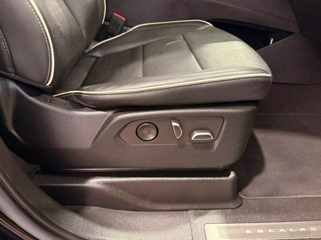 2022 Cadillac Escalade - Image 113
