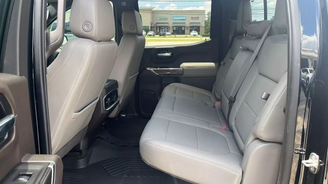 2022 Chevrolet Silverado 1500 Limited Crew Cab - Image 32