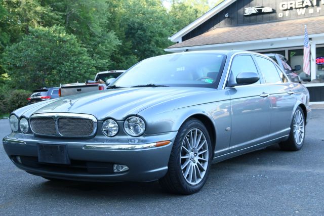 2006 Jaguar Xj - Image 3