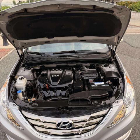 2012 Hyundai Sonata Limited Sedan 4d - Image 27