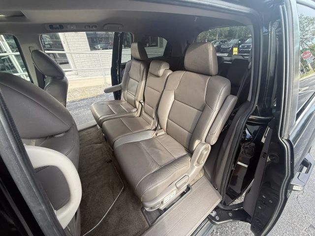 2015 Honda Odyssey - Image 12