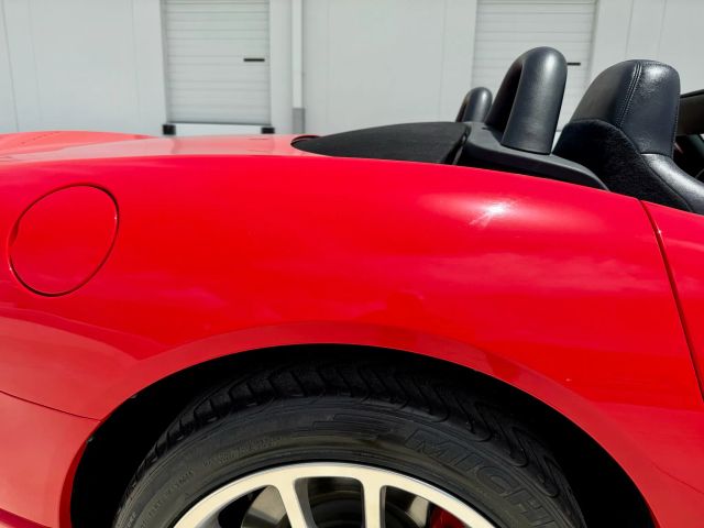 2004 Dodge Viper - Image 12