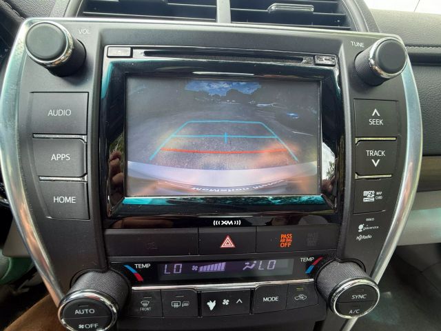 2016 Toyota Camry - Image 18