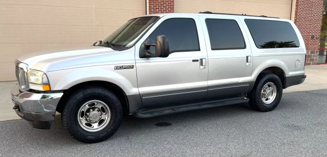 2002 Ford Excursion - Image 11