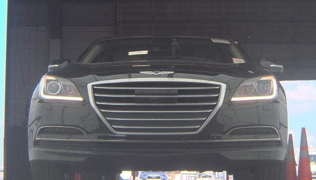 2017 Genesis G80 - Image 3