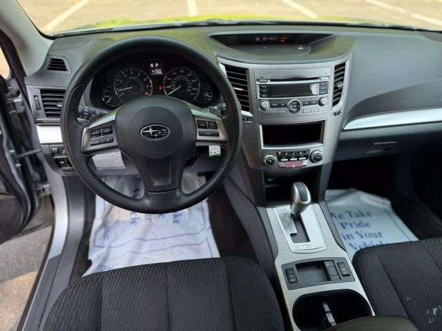 2012 Subaru Outback 2.5i Wagon 4d - Image 18