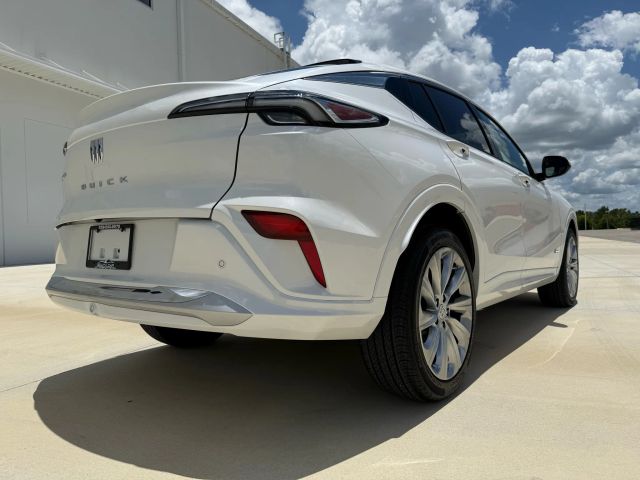 2025 Buick Envista - Image 14