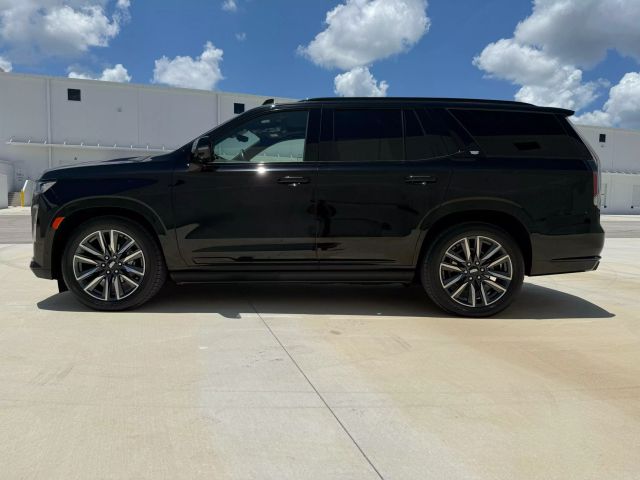 2022 Cadillac Escalade - Image 31