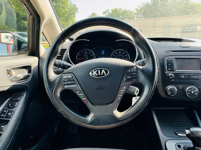 2014 Kia Forte - Image 26