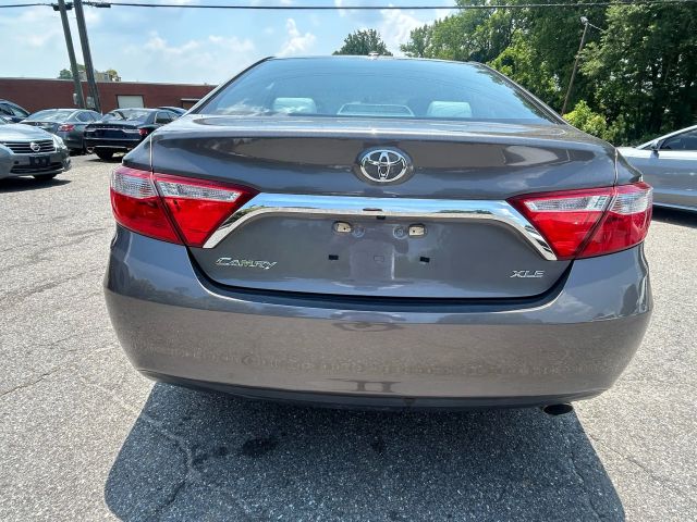 2017 Toyota Camry - Image 12