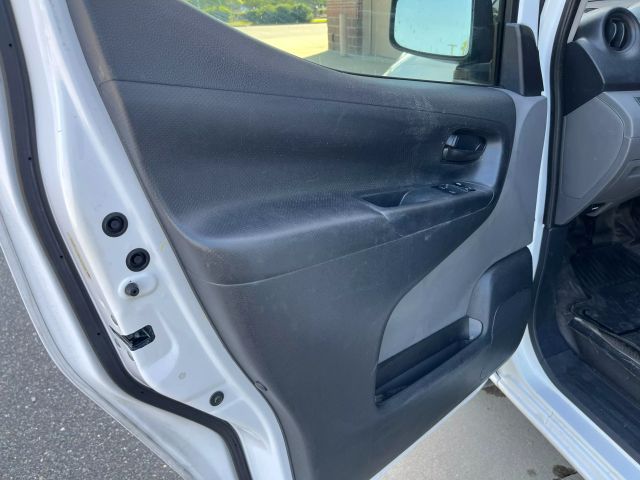 2015 Nissan Nv200 - Image 40