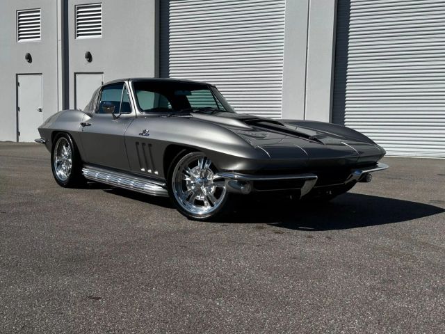 1966 Chevrolet Corvette Coupe 427/390hp - Image 1