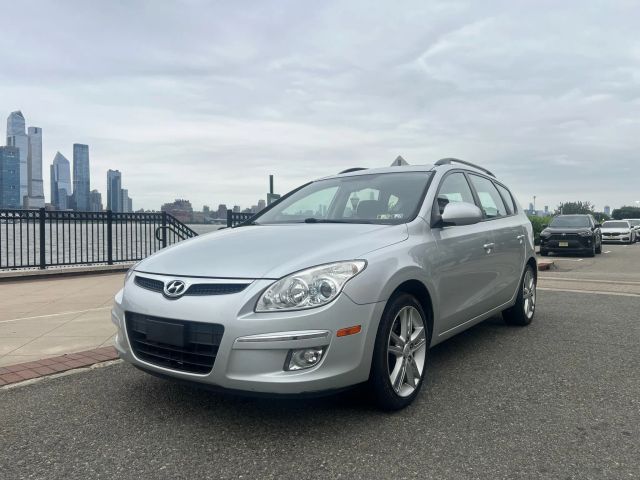 2010 Hyundai Elantra Touring Se Wagon 4d - Image 4