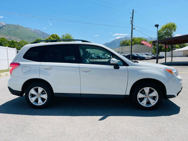 2016 Subaru Forester - Image 6