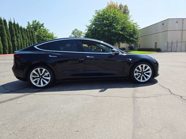 2019 Tesla Model 3 - Image 4