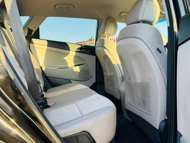2016 Hyundai Tucson - Image 18
